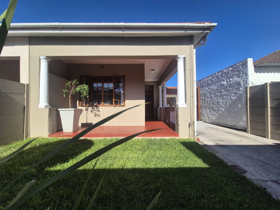 3 Bedroom Property for Sale in Claremont Western Cape